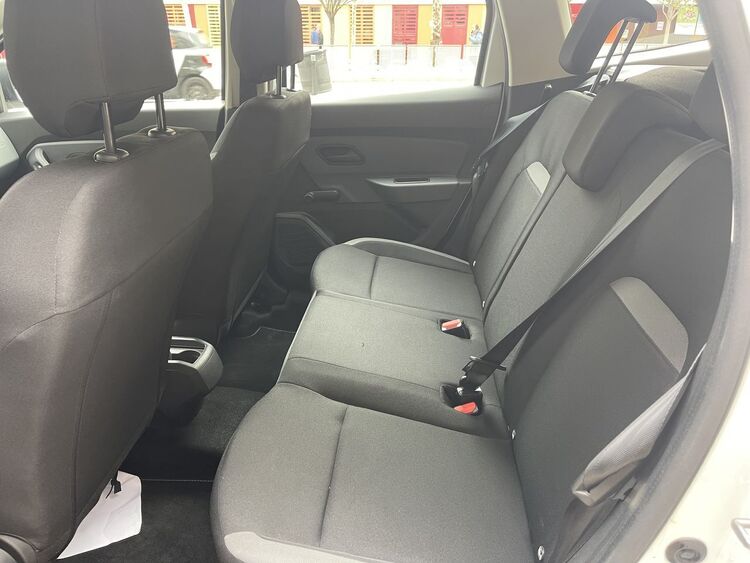 Dacia Duster Essential 4WD foto 14