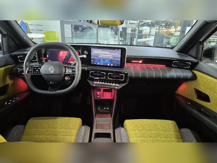 Renault 5 E-Tech 150 Comfort Range Iconic Five foto 8