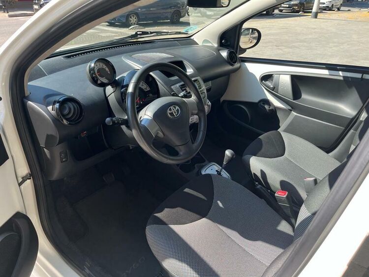 Toyota Aygo City foto 9