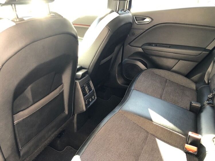 Renault Captur ZEN + TCE 130 EDC foto 15